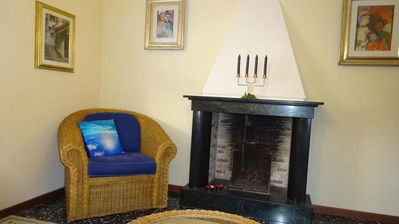 Il Caminetto Di Mario Apartment Salo 0*,